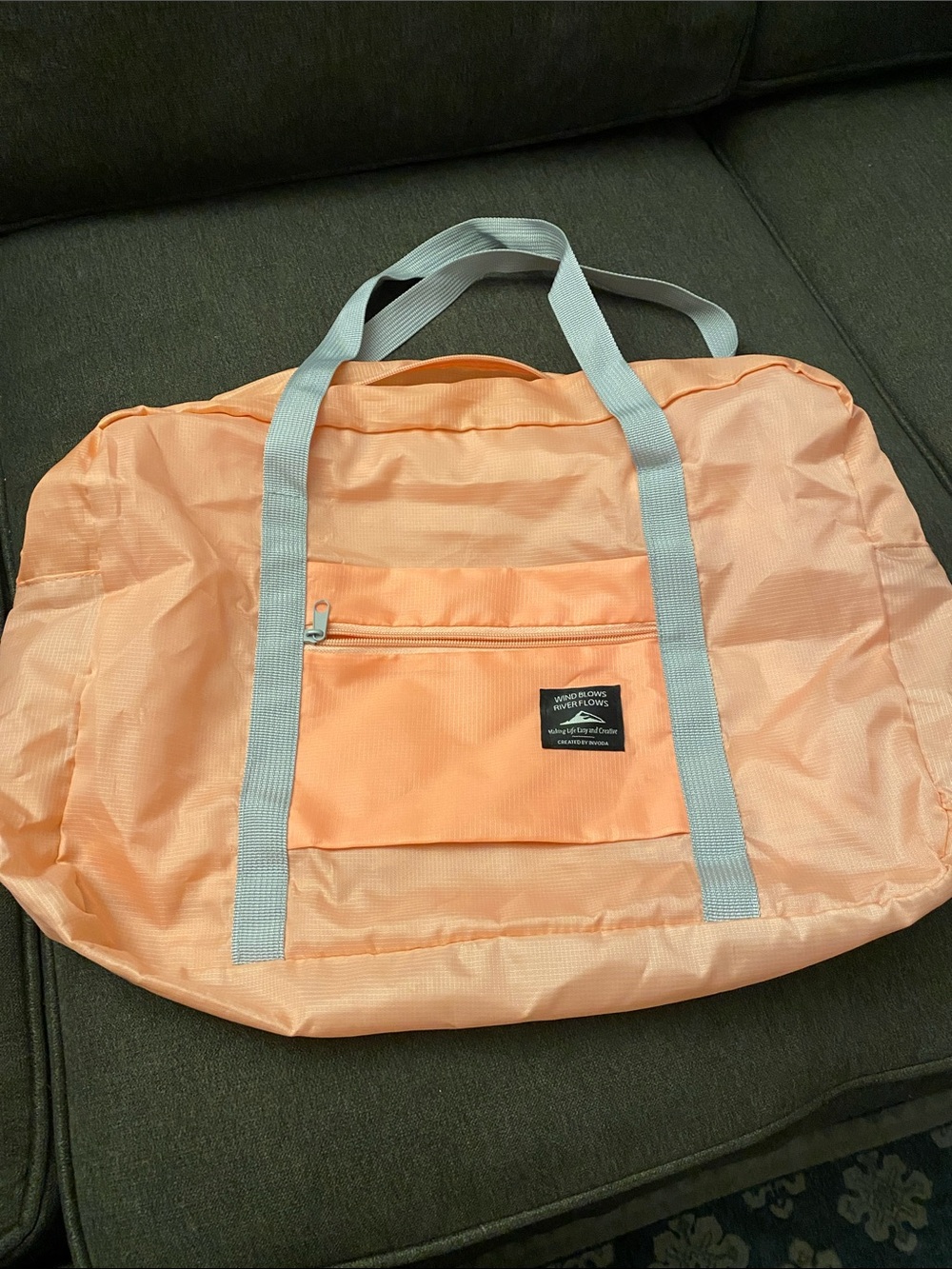Travel tote